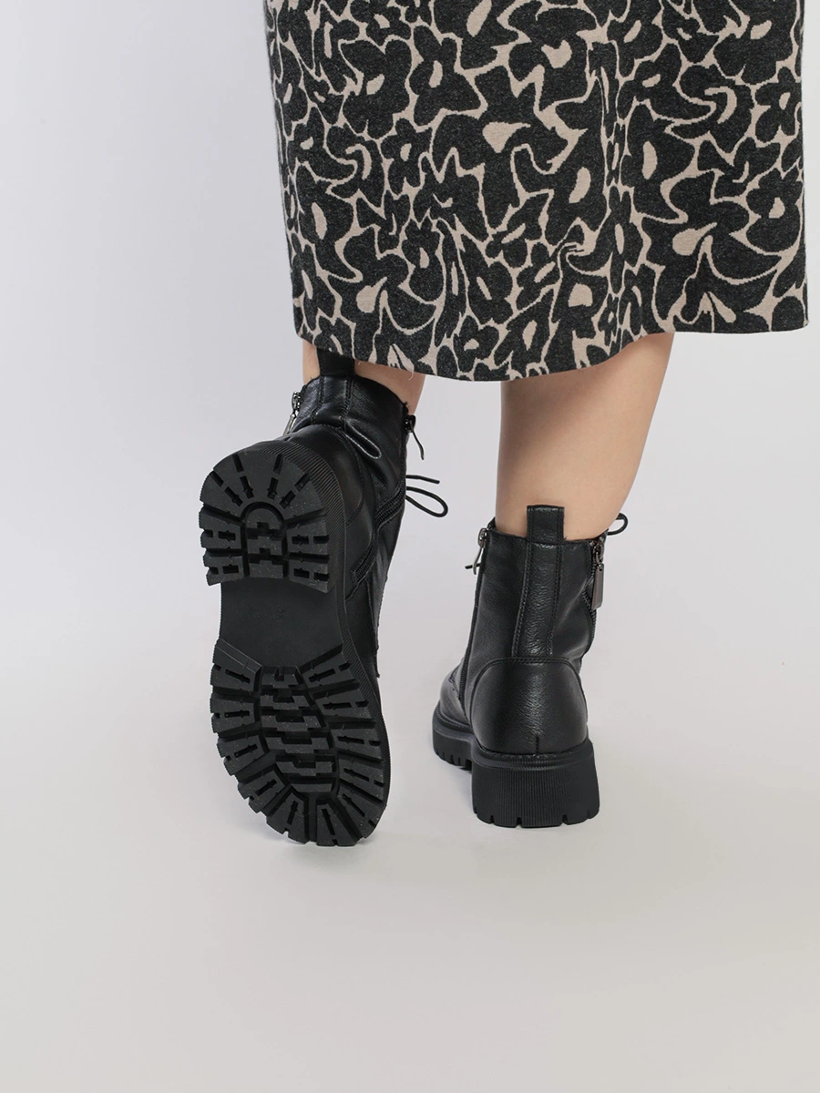 Ботинки-дерби черного цвета с молниями и шнуровкой
